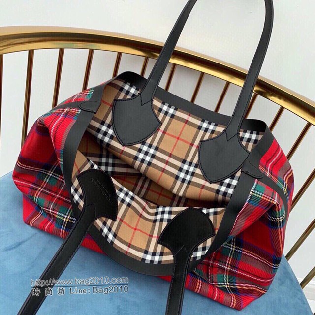 Burberry專櫃新款女包 巴寶莉雙面兩用The Giant-Canvas格紋拼皮革吉安特包/購物包  db1079